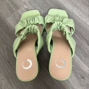 Seafoam Green Ruched Slide Sandals size 8
